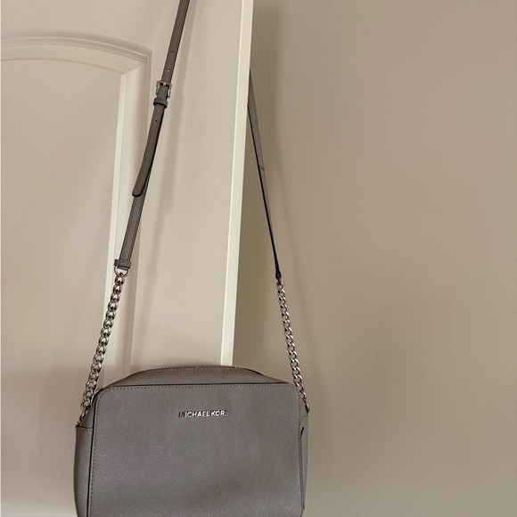 Michael Kors Tan Shoulder Bag Saffiano Leather - Picture 3 of 8